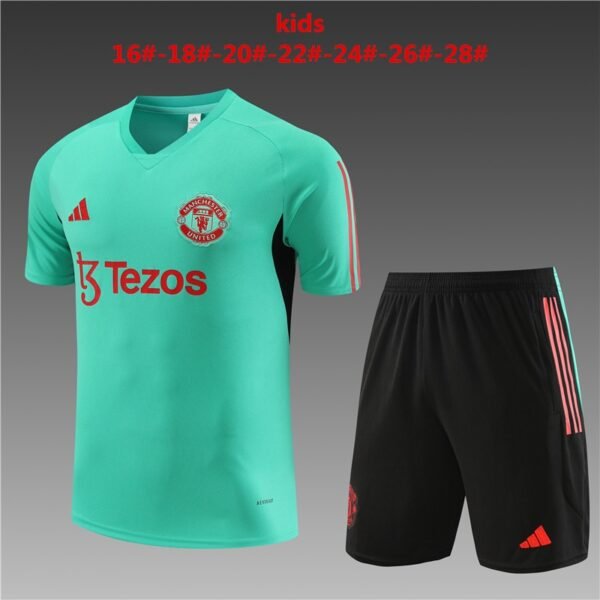2324 Manchester united green kids size 16-28  shorts with pockets